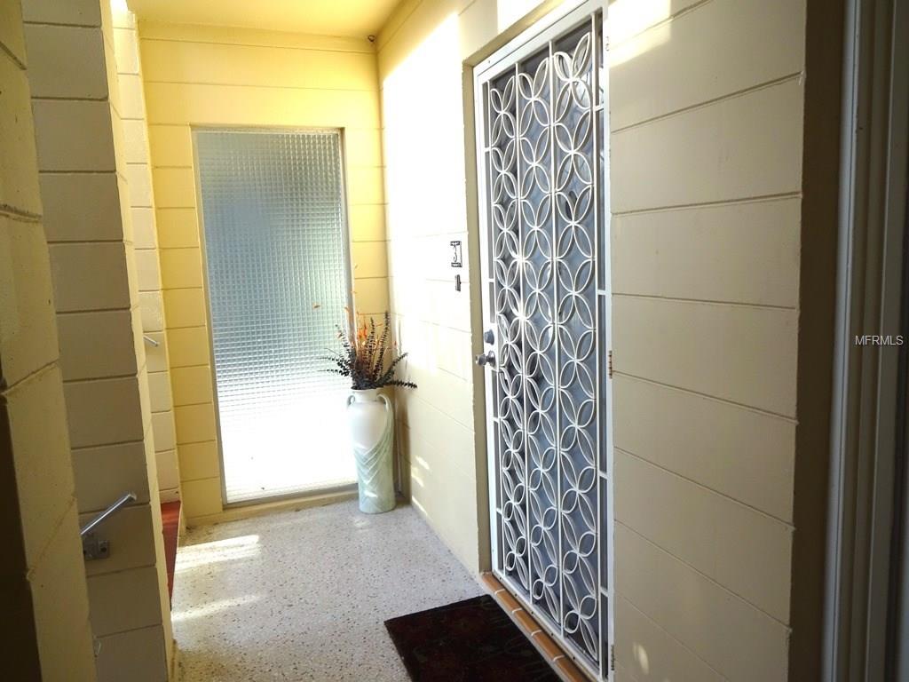 615 10TH AVENUE NE, ST PETERSBURG, Florida 33701, 1 Bedroom Bedrooms, 3 Rooms Rooms,1 BathroomBathrooms,Residential,For sale,10TH,U7845082