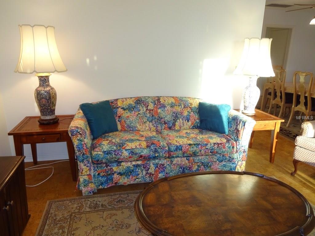 615 10TH AVENUE NE, ST PETERSBURG, Florida 33701, 1 Bedroom Bedrooms, 3 Rooms Rooms,1 BathroomBathrooms,Residential,For sale,10TH,U7845082