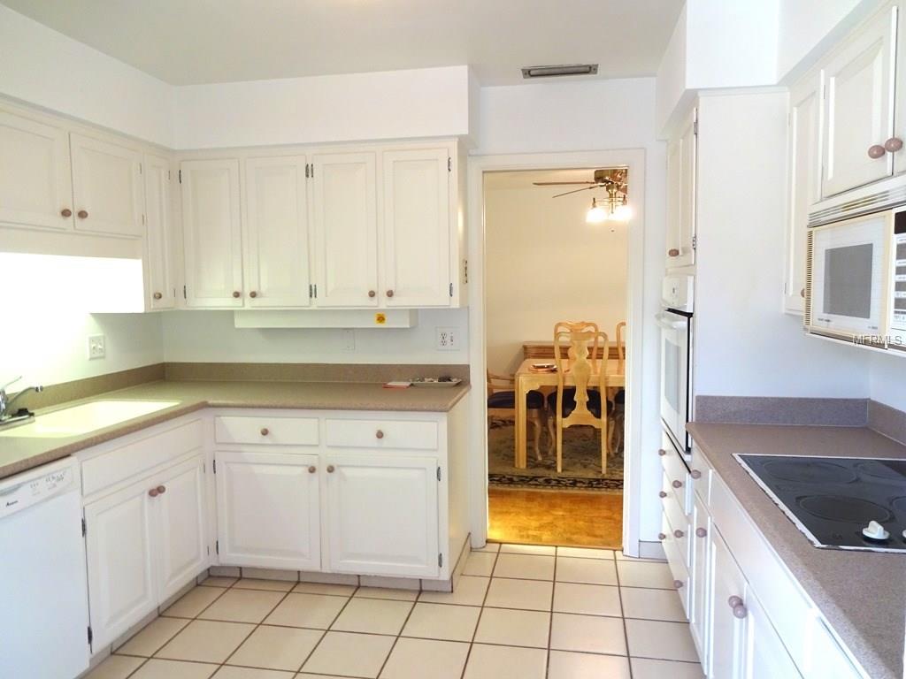 615 10TH AVENUE NE, ST PETERSBURG, Florida 33701, 1 Bedroom Bedrooms, 3 Rooms Rooms,1 BathroomBathrooms,Residential,For sale,10TH,U7845082