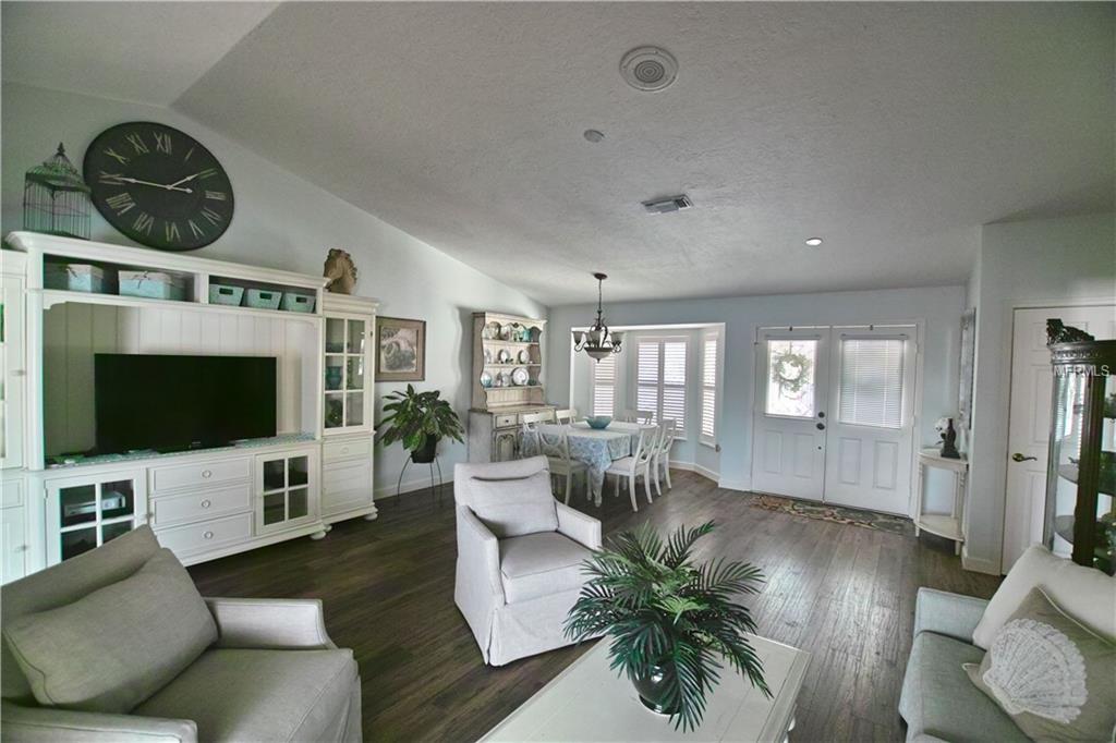 5749 CARRIAGE DR, SARASOTA, Florida 34243, 3 Bedrooms Bedrooms, 8 Rooms Rooms,2 BathroomsBathrooms,Residential,For sale,CARRIAGE DR,A4208474