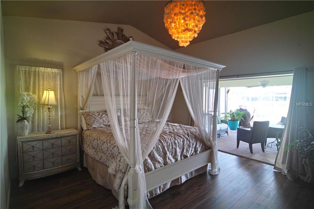 5749 CARRIAGE DR, SARASOTA, Florida 34243, 3 Bedrooms Bedrooms, 8 Rooms Rooms,2 BathroomsBathrooms,Residential,For sale,CARRIAGE DR,A4208474