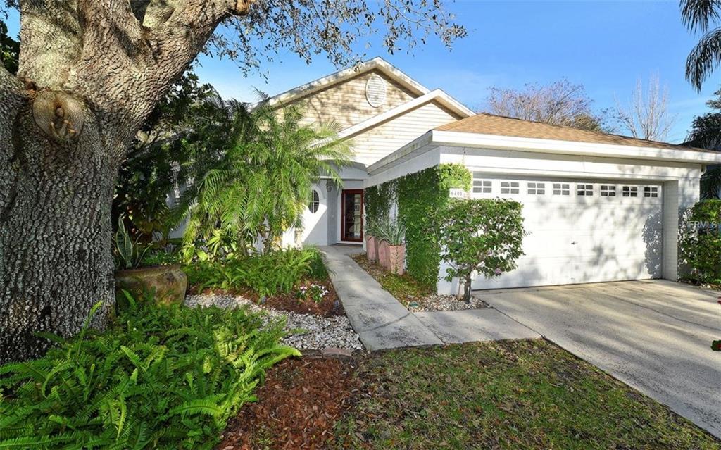 6401 GOLDEN LEAF COURT, LAKEWOOD RANCH, Florida 34202, 3 Bedrooms Bedrooms, 8 Rooms Rooms,2 BathroomsBathrooms,Residential,For sale,GOLDEN LEAF,A4209361
