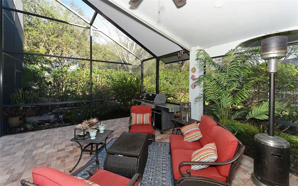 6401 GOLDEN LEAF COURT, LAKEWOOD RANCH, Florida 34202, 3 Bedrooms Bedrooms, 8 Rooms Rooms,2 BathroomsBathrooms,Residential,For sale,GOLDEN LEAF,A4209361