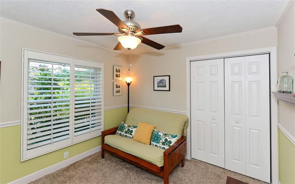 6401 GOLDEN LEAF COURT, LAKEWOOD RANCH, Florida 34202, 3 Bedrooms Bedrooms, 8 Rooms Rooms,2 BathroomsBathrooms,Residential,For sale,GOLDEN LEAF,A4209361