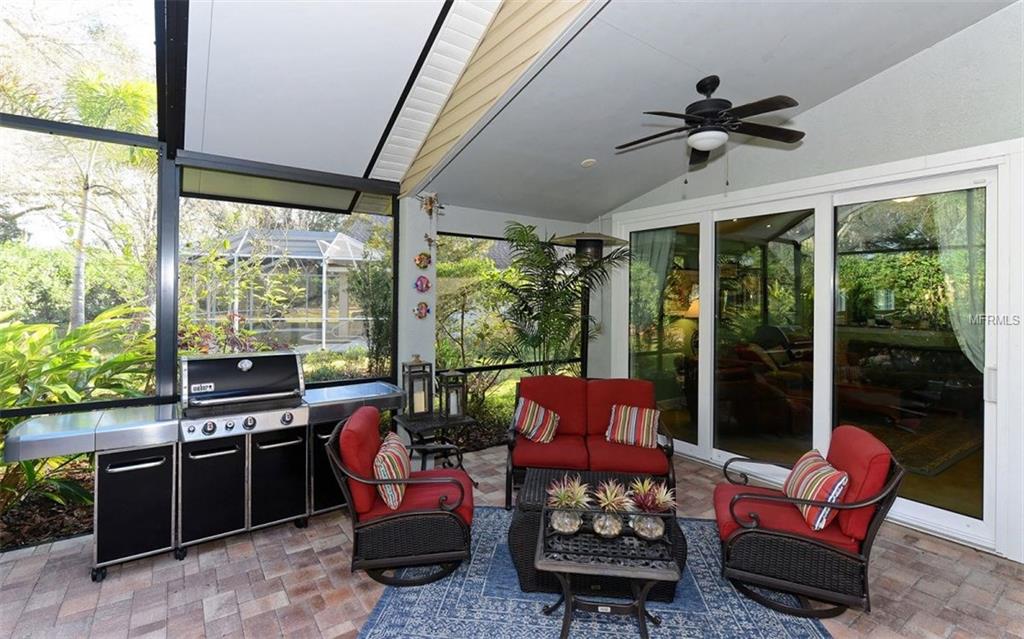 6401 GOLDEN LEAF COURT, LAKEWOOD RANCH, Florida 34202, 3 Bedrooms Bedrooms, 8 Rooms Rooms,2 BathroomsBathrooms,Residential,For sale,GOLDEN LEAF,A4209361