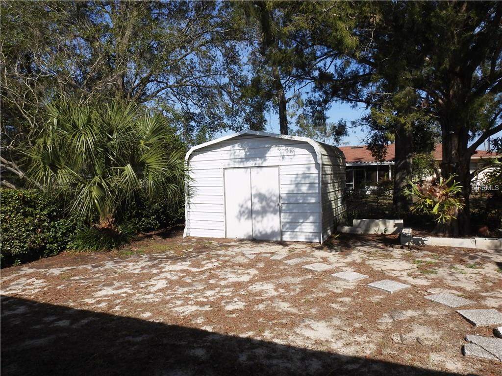 1027 E UNIVERSITY AVENUE, DELAND, Florida 32724, 3 Bedrooms Bedrooms, 6 Rooms Rooms,2 BathroomsBathrooms,Residential,For sale,UNIVERSITY,V4722879