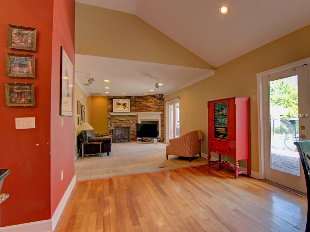 308 N LAKE JESSUP AVENUE, OVIEDO, Florida 32765, 5 Bedrooms Bedrooms, 3 Rooms Rooms,2 BathroomsBathrooms,Residential,For sale,LAKE JESSUP,O5561693