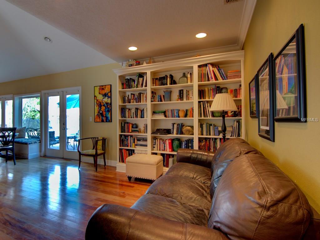 308 N LAKE JESSUP AVENUE, OVIEDO, Florida 32765, 5 Bedrooms Bedrooms, 3 Rooms Rooms,2 BathroomsBathrooms,Residential,For sale,LAKE JESSUP,O5561693