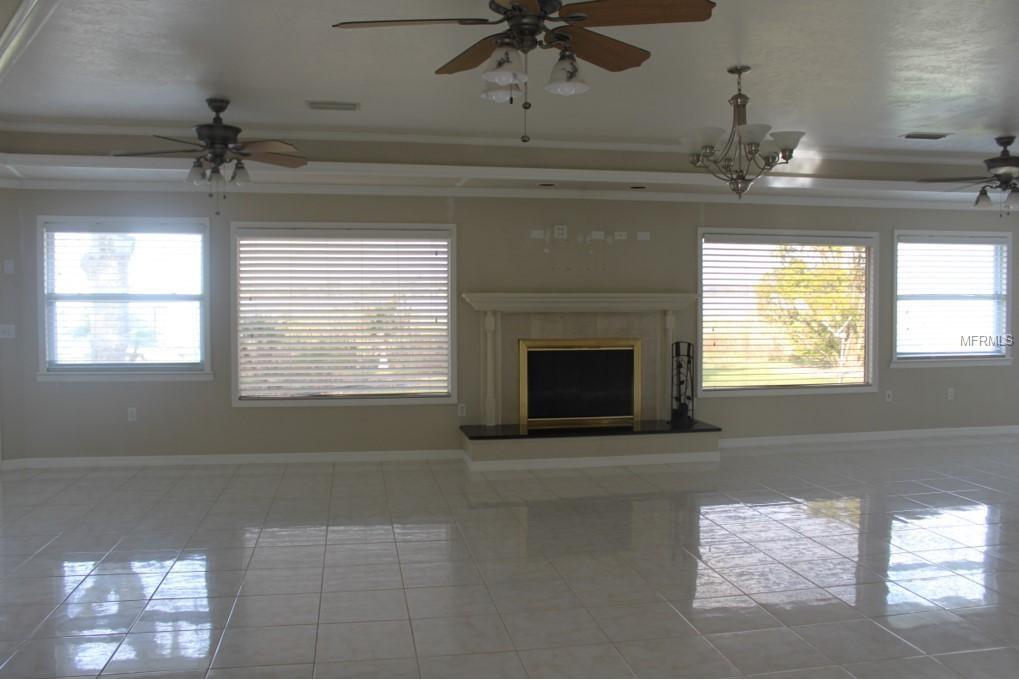 523 SUNSET LANE, AUBURNDALE, Florida 33823, 2 Bedrooms Bedrooms, 5 Rooms Rooms,2 BathroomsBathrooms,Residential,For sale,SUNSET,L4725553