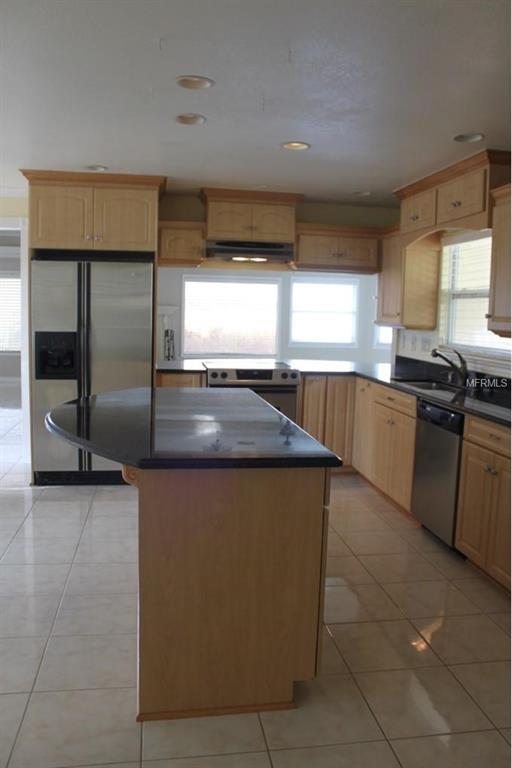 523 SUNSET LANE, AUBURNDALE, Florida 33823, 2 Bedrooms Bedrooms, 5 Rooms Rooms,2 BathroomsBathrooms,Residential,For sale,SUNSET,L4725553