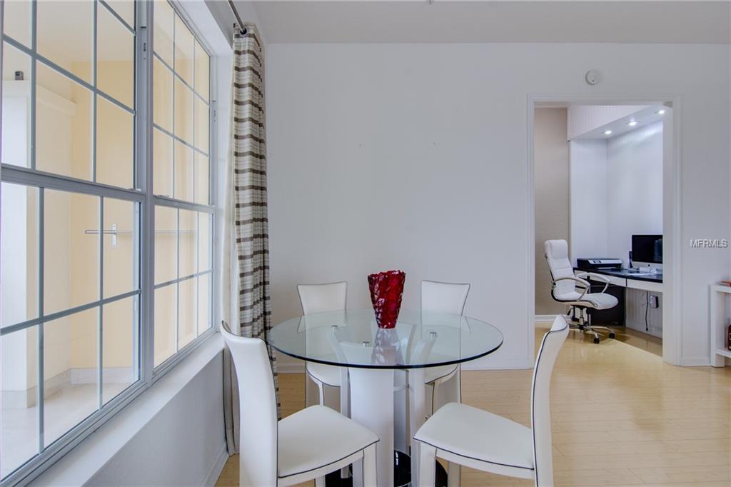 ORLANDO, Florida 32835, 3 Bedrooms Bedrooms, 5 Rooms Rooms,2 BathroomsBathrooms,Residential,For sale,O5553302