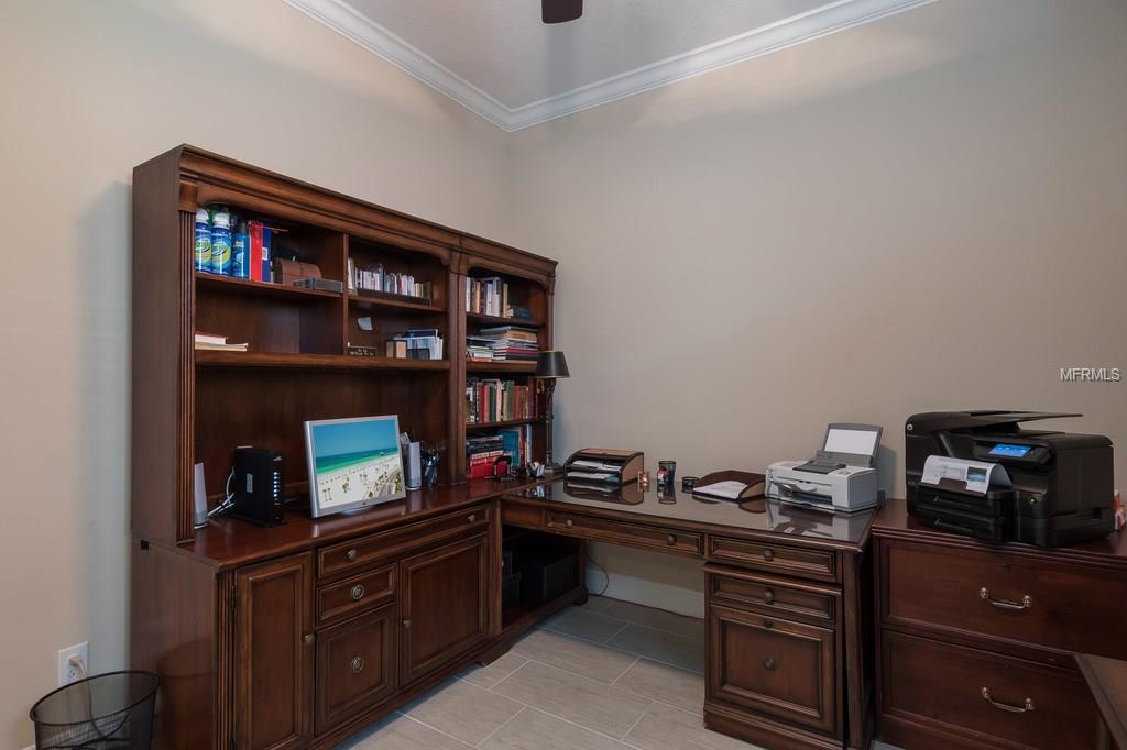 5201 LAKE OVERLOOK AVENUE, BRADENTON, Florida 34208, 4 Bedrooms Bedrooms, 7 Rooms Rooms,3 BathroomsBathrooms,Residential,For sale,LAKE OVERLOOK,A4208821