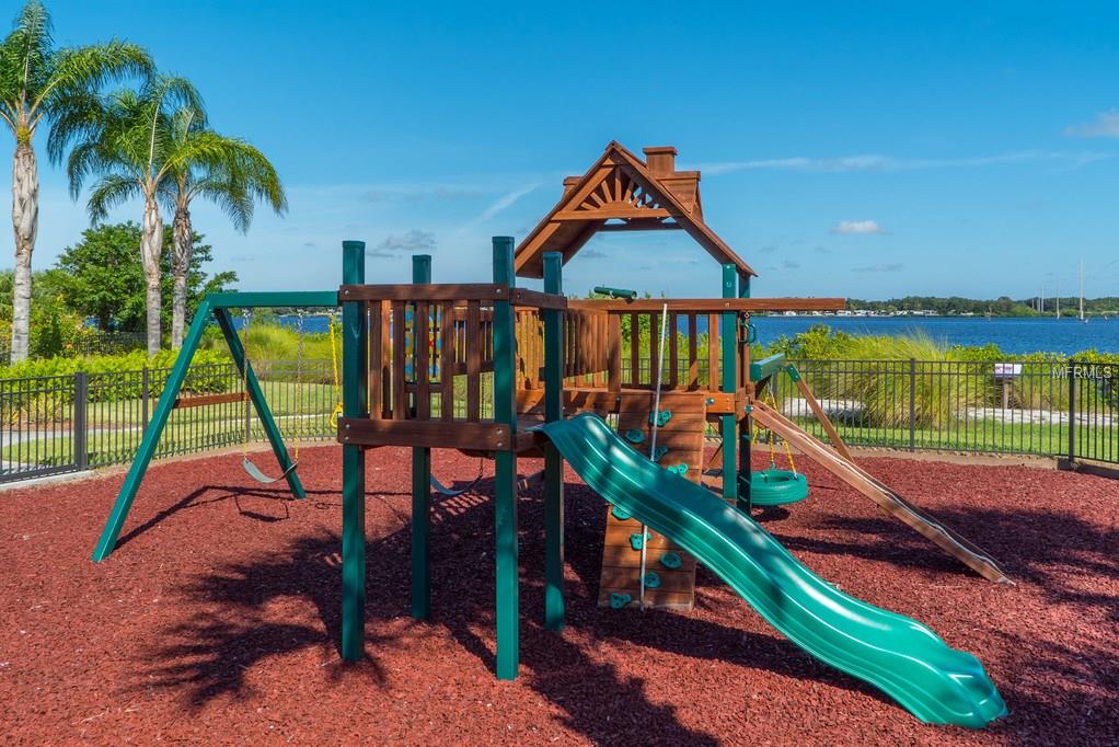 5201 LAKE OVERLOOK AVENUE, BRADENTON, Florida 34208, 4 Bedrooms Bedrooms, 7 Rooms Rooms,3 BathroomsBathrooms,Residential,For sale,LAKE OVERLOOK,A4208821