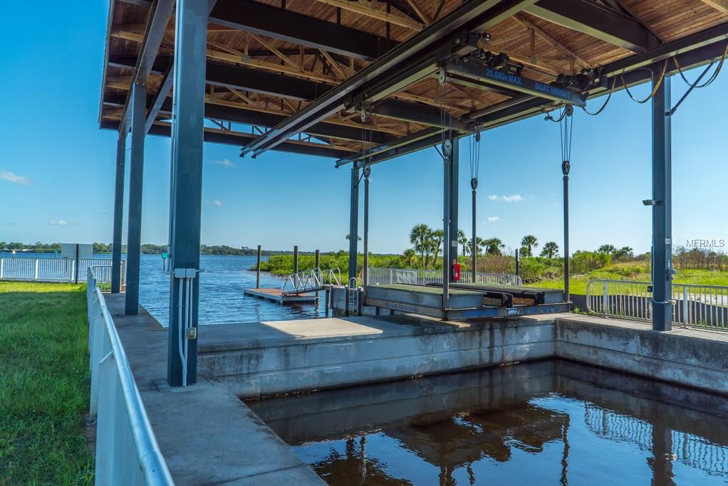 5201 LAKE OVERLOOK AVENUE, BRADENTON, Florida 34208, 4 Bedrooms Bedrooms, 7 Rooms Rooms,3 BathroomsBathrooms,Residential,For sale,LAKE OVERLOOK,A4208821