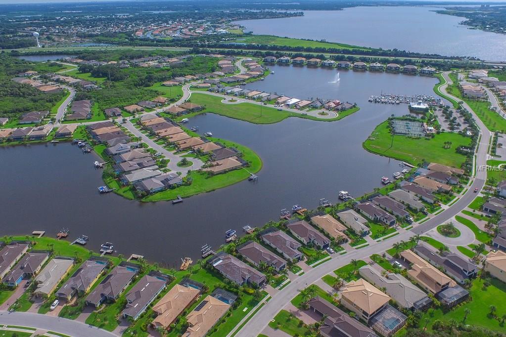 5201 LAKE OVERLOOK AVENUE, BRADENTON, Florida 34208, 4 Bedrooms Bedrooms, 7 Rooms Rooms,3 BathroomsBathrooms,Residential,For sale,LAKE OVERLOOK,A4208821