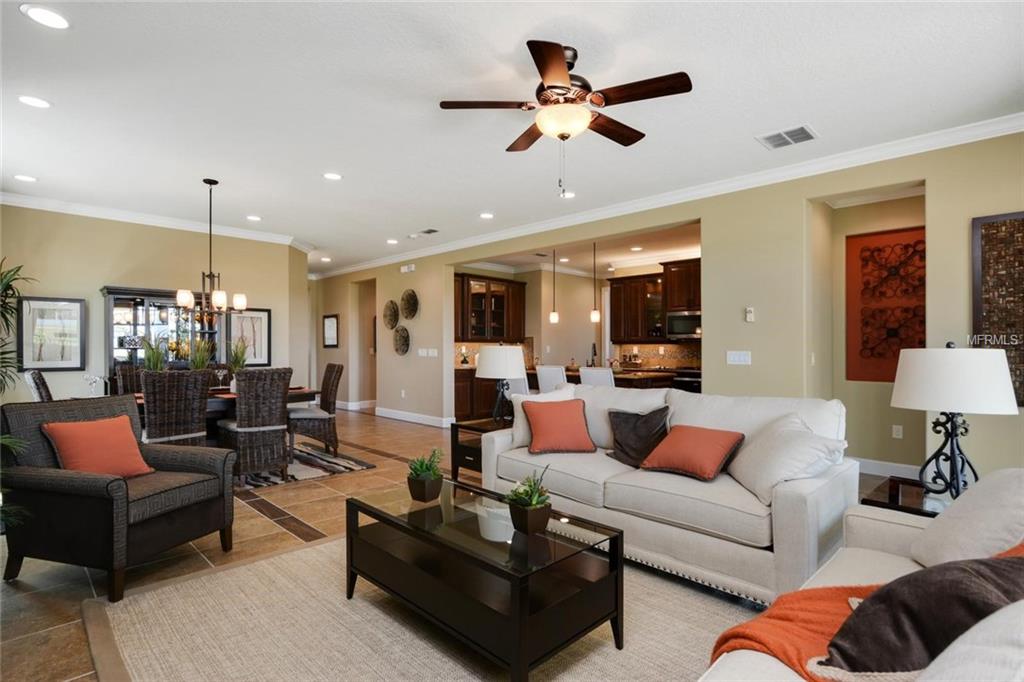 2405 CHATEAU LOOP, KISSIMMEE, Florida 34741, 4 Bedrooms Bedrooms, 3 Rooms Rooms,2 BathroomsBathrooms,Residential,For sale,CHATEAU,O5561358