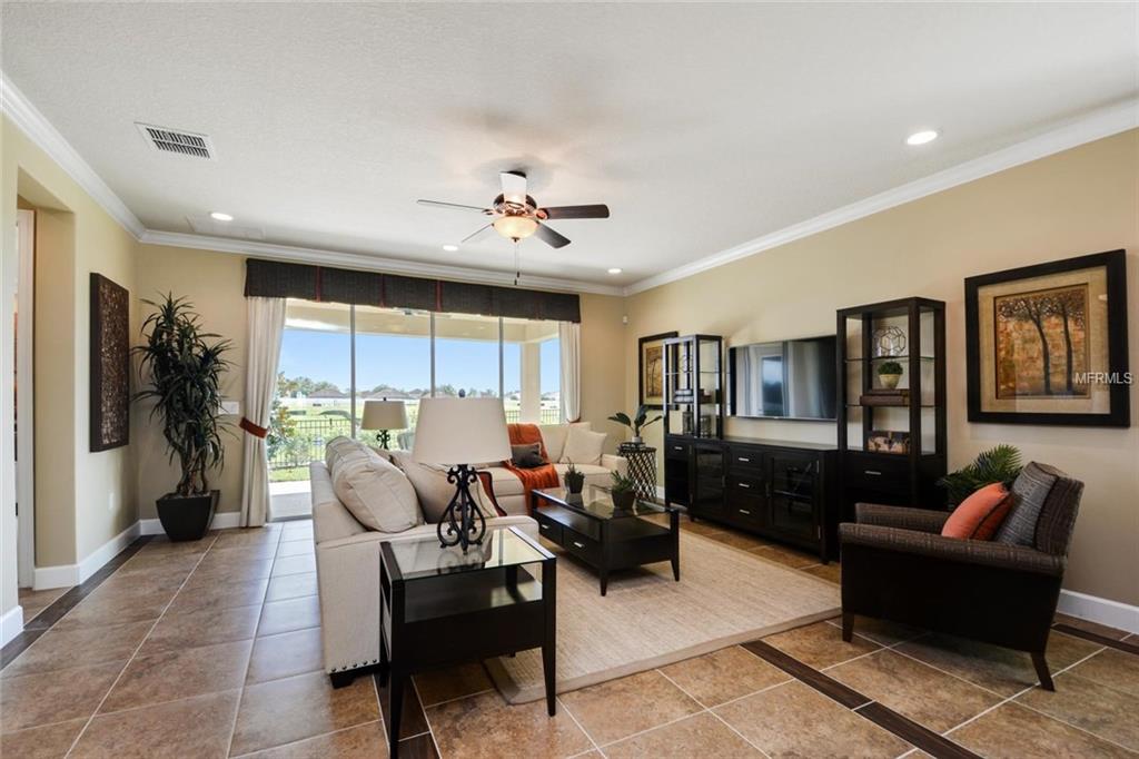 2405 CHATEAU LOOP, KISSIMMEE, Florida 34741, 4 Bedrooms Bedrooms, 3 Rooms Rooms,2 BathroomsBathrooms,Residential,For sale,CHATEAU,O5561358