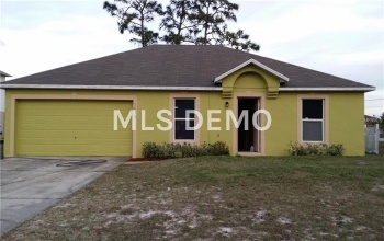 1638 LANSFIELD AVENUE, DELTONA, Florida 32738, 3 Bedrooms Bedrooms, 5 Rooms Rooms,2 BathroomsBathrooms,Residential,For sale,LANSFIELD,V4722938