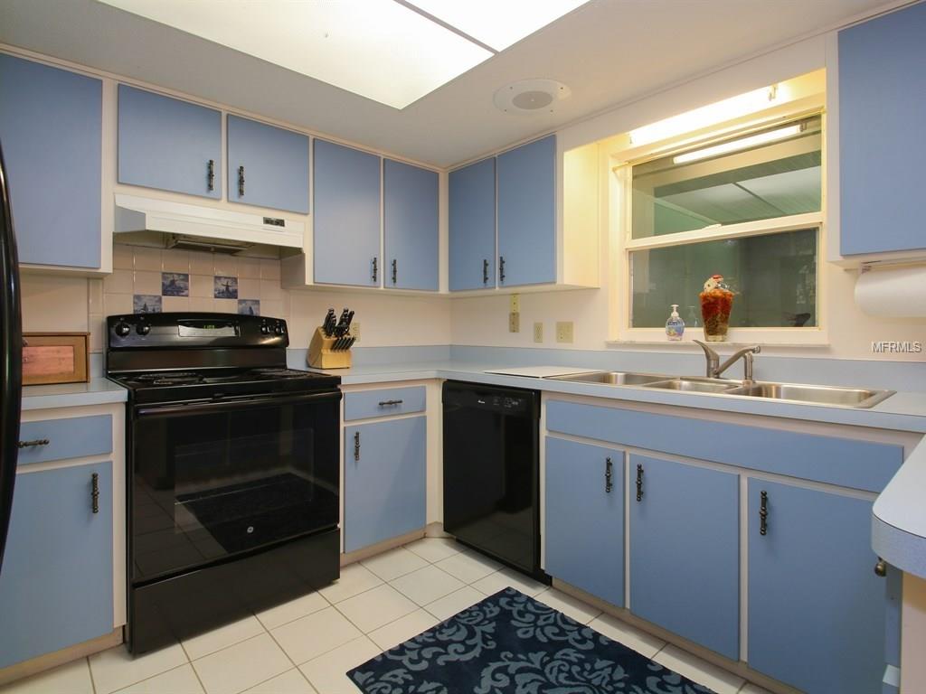 18316 TOWNSEND HOUSE ROAD, DADE CITY, Florida 33523, 2 Bedrooms Bedrooms, 4 Rooms Rooms,2 BathroomsBathrooms,Residential,For sale,TOWNSEND HOUSE,T2903305