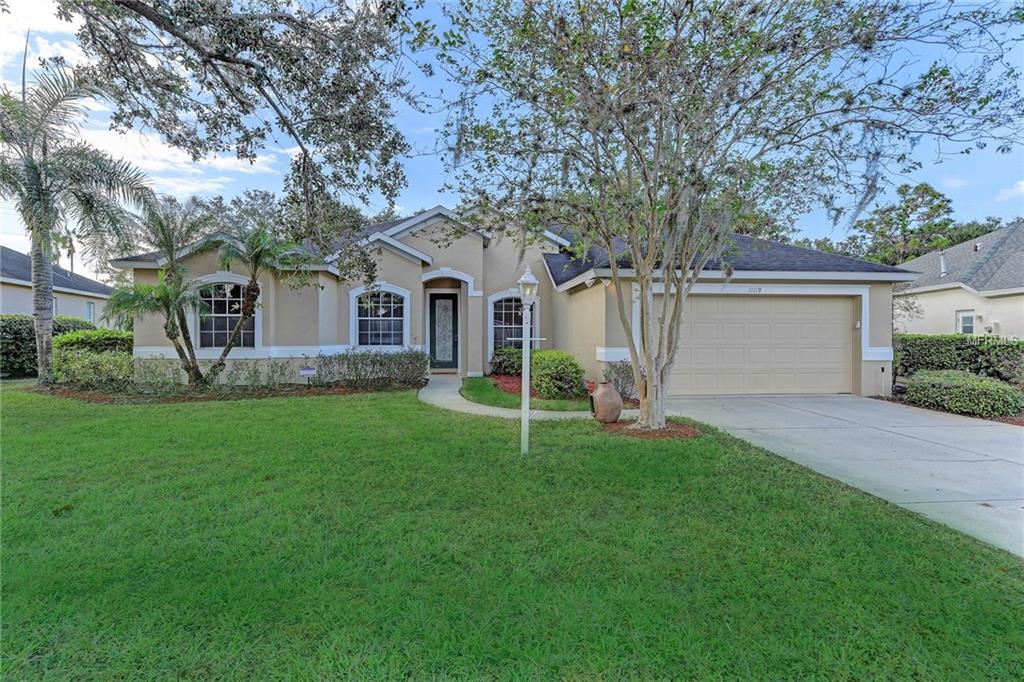 11119 PINE LILLY PLACE, LAKEWOOD RANCH, Florida 34202, 4 Bedrooms Bedrooms, 9 Rooms Rooms,3 BathroomsBathrooms,Residential,For sale,PINE LILLY,A4201710