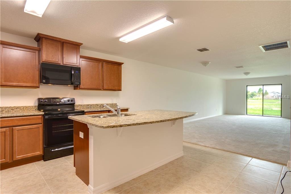 5543 MAGGIORE BOULEVARD, LAKELAND, Florida 33805, 3 Bedrooms Bedrooms, 3 Rooms Rooms,2 BathroomsBathrooms,Residential,For sale,MAGGIORE,T2917964