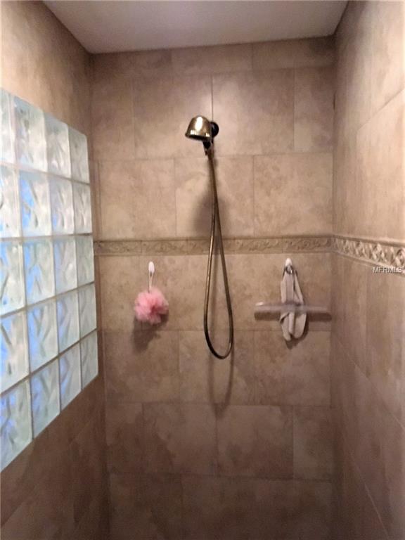 1652 PINE VALLEY DRIVE, LONGWOOD, Florida 32750, 4 Bedrooms Bedrooms, 9 Rooms Rooms,2 BathroomsBathrooms,Residential,For sale,PINE VALLEY,O5556837