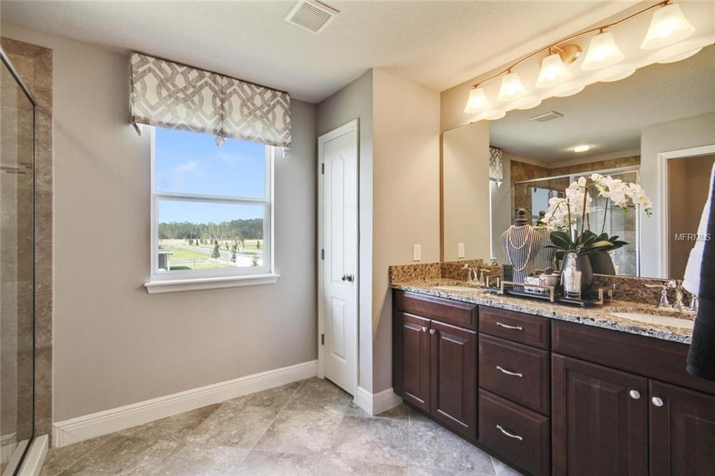 1351 RILEY CIRCLE, DELAND, Florida 32724, 4 Bedrooms Bedrooms, 9 Rooms Rooms,2 BathroomsBathrooms,Residential,For sale,RILEY,W7637157