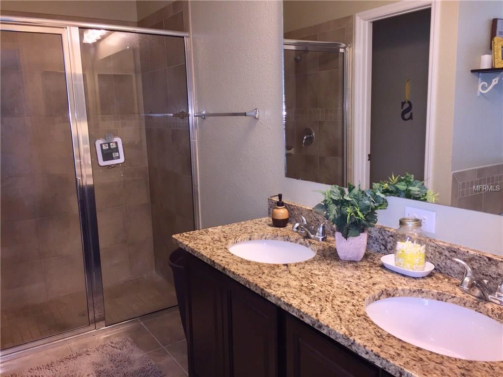 2881 MOONSTONE BEND, KISSIMMEE, Florida 34758, 3 Bedrooms Bedrooms, 7 Rooms Rooms,2 BathroomsBathrooms,Residential,For sale,MOONSTONE,O5559347