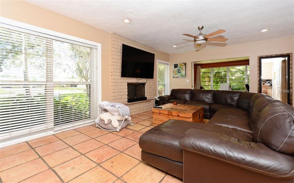5855 DRIFTWOOD AVENUE, SARASOTA, Florida 34231, 3 Bedrooms Bedrooms, 5 Rooms Rooms,3 BathroomsBathrooms,Residential,For sale,DRIFTWOOD,A4208825