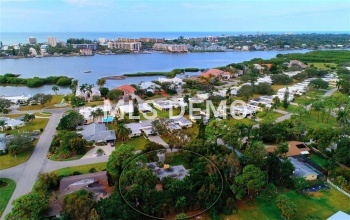 5855 DRIFTWOOD AVENUE, SARASOTA, Florida 34231, 3 Bedrooms Bedrooms, 5 Rooms Rooms,3 BathroomsBathrooms,Residential,For sale,DRIFTWOOD,A4208825