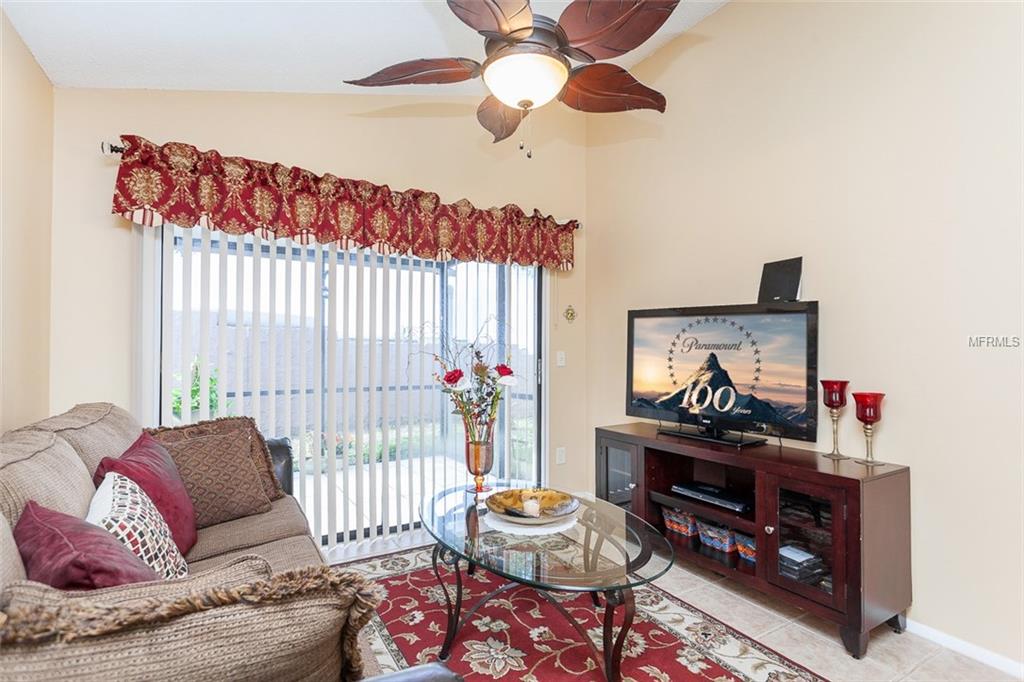 513 PORTLAND CIRCLE, APOPKA, Florida 32703, 2 Bedrooms Bedrooms, 5 Rooms Rooms,2 BathroomsBathrooms,Residential,For sale,PORTLAND,O5560771