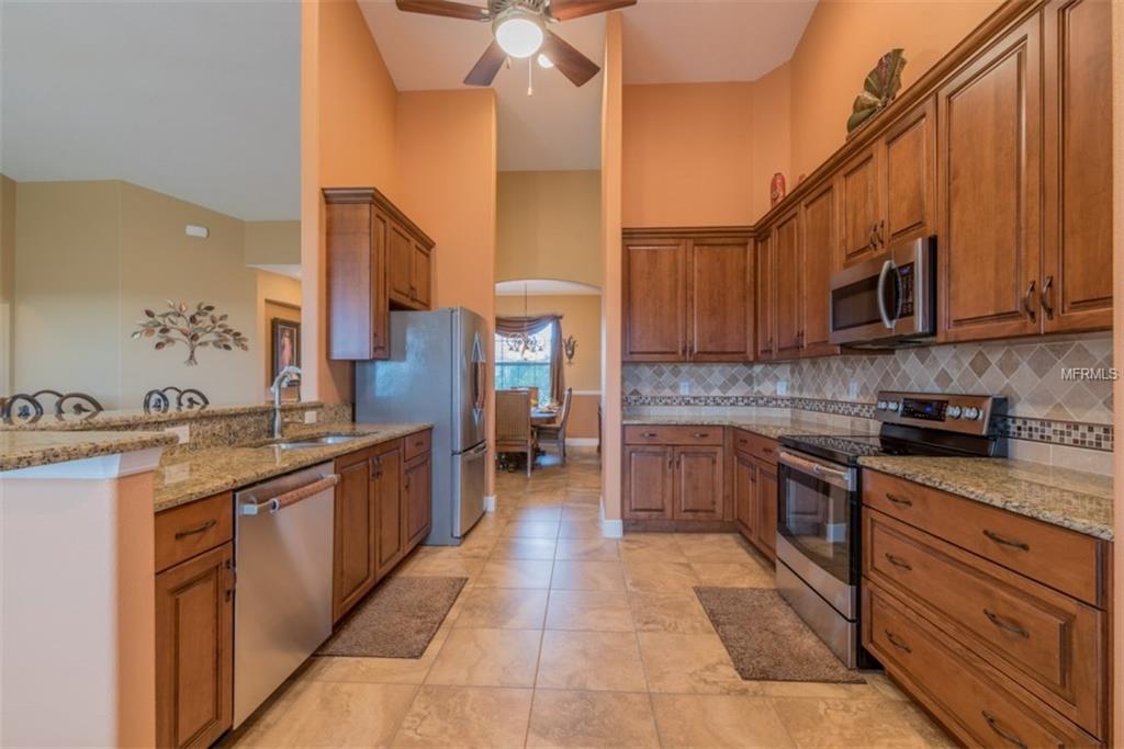 9721 ROYAL VISTA AVENUE, CLERMONT, Florida 34711, 4 Bedrooms Bedrooms, 8 Rooms Rooms,3 BathroomsBathrooms,Residential,For sale,ROYAL VISTA,T2927963