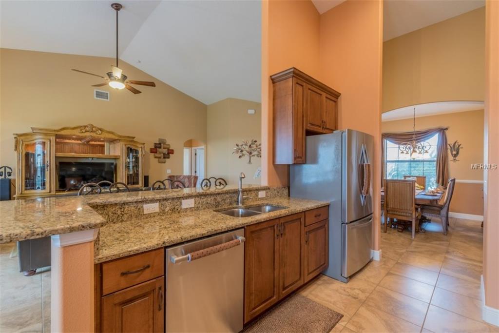 9721 ROYAL VISTA AVENUE, CLERMONT, Florida 34711, 4 Bedrooms Bedrooms, 8 Rooms Rooms,3 BathroomsBathrooms,Residential,For sale,ROYAL VISTA,T2927963