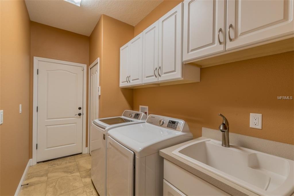 9721 ROYAL VISTA AVENUE, CLERMONT, Florida 34711, 4 Bedrooms Bedrooms, 8 Rooms Rooms,3 BathroomsBathrooms,Residential,For sale,ROYAL VISTA,T2927963