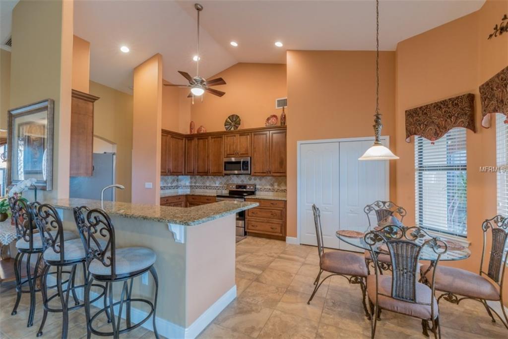 9721 ROYAL VISTA AVENUE, CLERMONT, Florida 34711, 4 Bedrooms Bedrooms, 8 Rooms Rooms,3 BathroomsBathrooms,Residential,For sale,ROYAL VISTA,T2927963