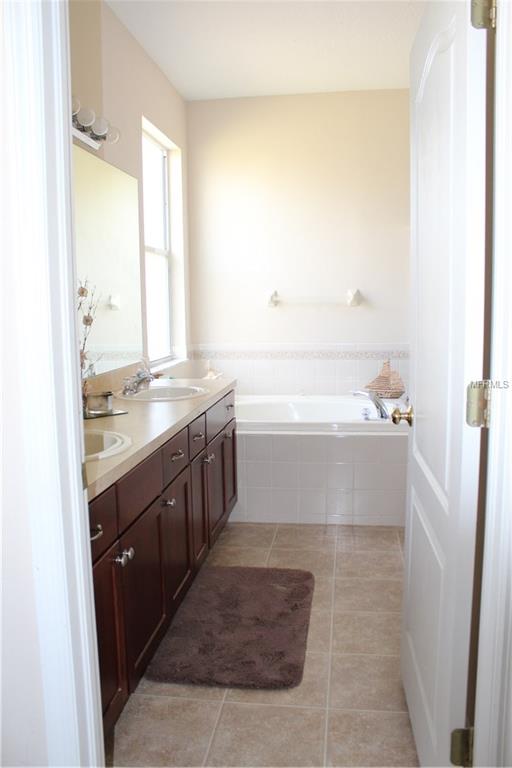 9310 BLACK THORN LOOP, LAND O LAKES, Florida 34638, 3 Bedrooms Bedrooms, 4 Rooms Rooms,2 BathroomsBathrooms,Residential,For sale,BLACK THORN,T2928142