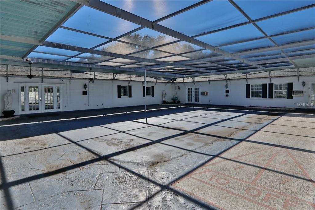 27357 FRAMPTON AVENUE, BROOKSVILLE, Florida 34602, 6 Bedrooms Bedrooms, 8 Rooms Rooms,6 BathroomsBathrooms,Residential,For sale,FRAMPTON,T2911388