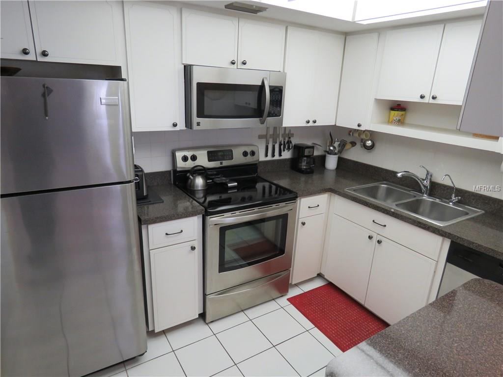 200 PARK BOULEVARD N, VENICE, Florida 34285, 2 Bedrooms Bedrooms, 6 Rooms Rooms,2 BathroomsBathrooms,Residential,For sale,PARK,A4201721