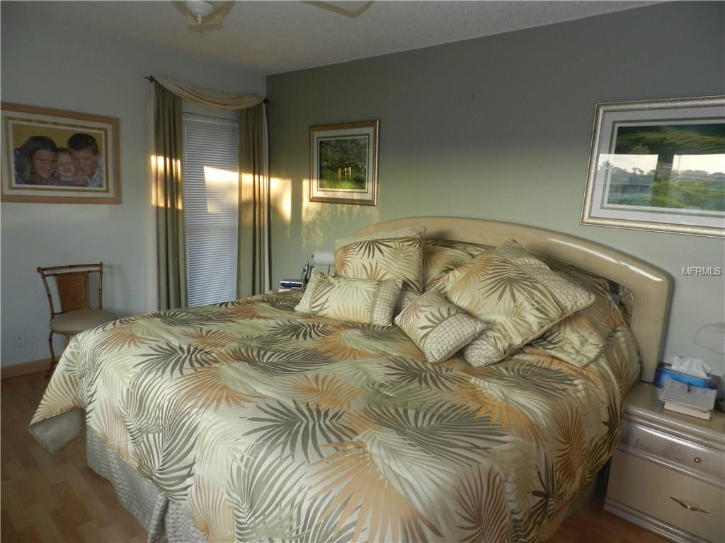 208 ELMWOOD CIRCLE, SEMINOLE, Florida 33777, 3 Bedrooms Bedrooms, 7 Rooms Rooms,2 BathroomsBathrooms,Residential,For sale,ELMWOOD,U7840056