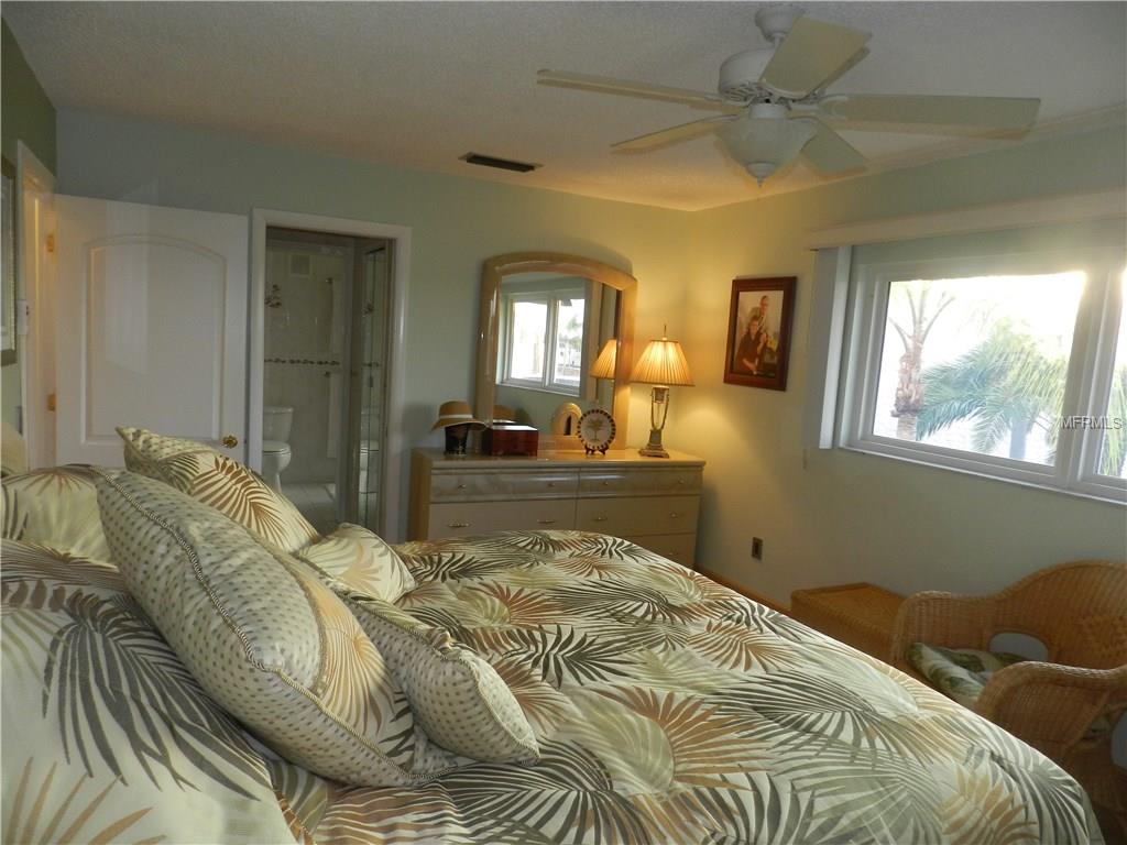 208 ELMWOOD CIRCLE, SEMINOLE, Florida 33777, 3 Bedrooms Bedrooms, 7 Rooms Rooms,2 BathroomsBathrooms,Residential,For sale,ELMWOOD,U7840056