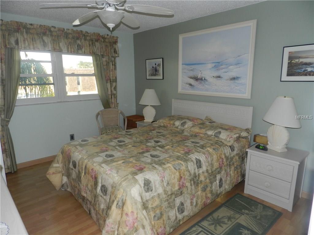 208 ELMWOOD CIRCLE, SEMINOLE, Florida 33777, 3 Bedrooms Bedrooms, 7 Rooms Rooms,2 BathroomsBathrooms,Residential,For sale,ELMWOOD,U7840056