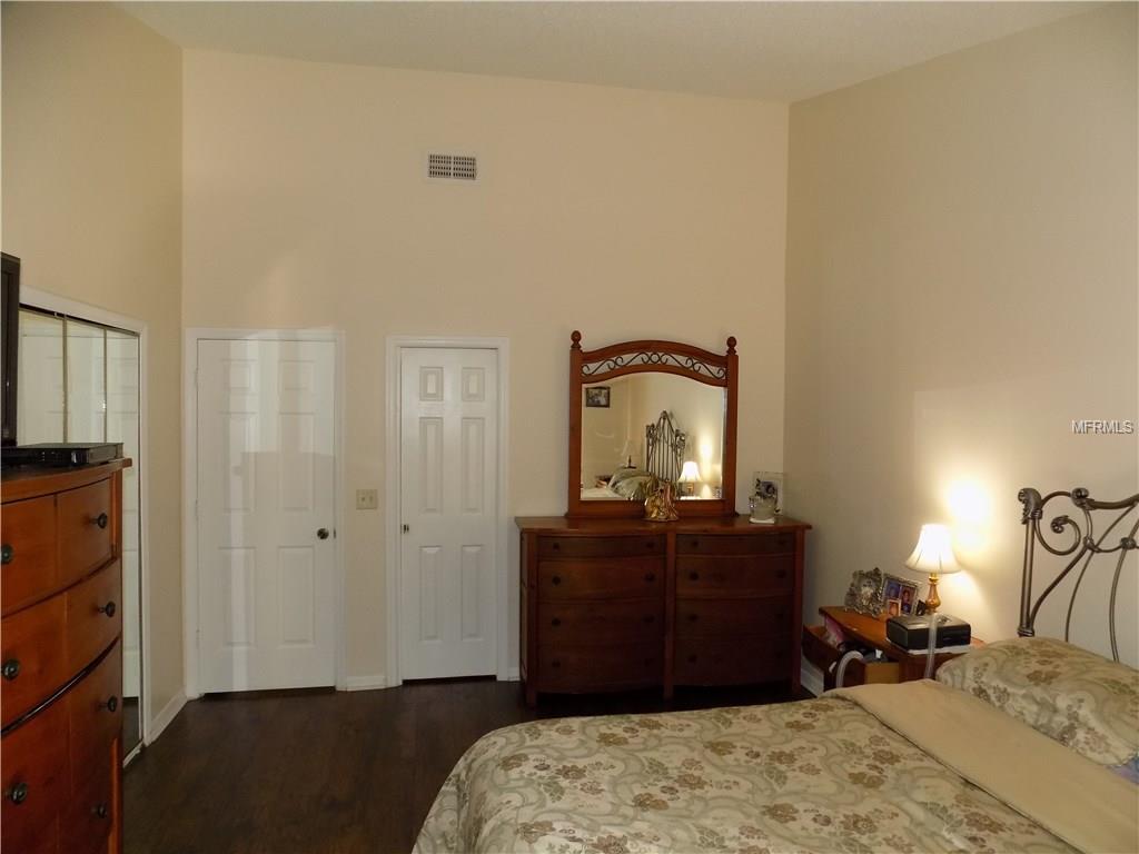 176 CROWN POINT CIRCLE, LONGWOOD, Florida 32779, 3 Bedrooms Bedrooms, 6 Rooms Rooms,2 BathroomsBathrooms,Residential,For sale,CROWN POINT,O5559353