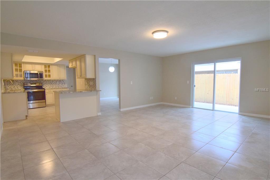 412 BOXWOOD CIRCLE, WINTER SPRINGS, Florida 32708, 4 Bedrooms Bedrooms, 3 Rooms Rooms,3 BathroomsBathrooms,Residential,For sale,BOXWOOD,O5561100