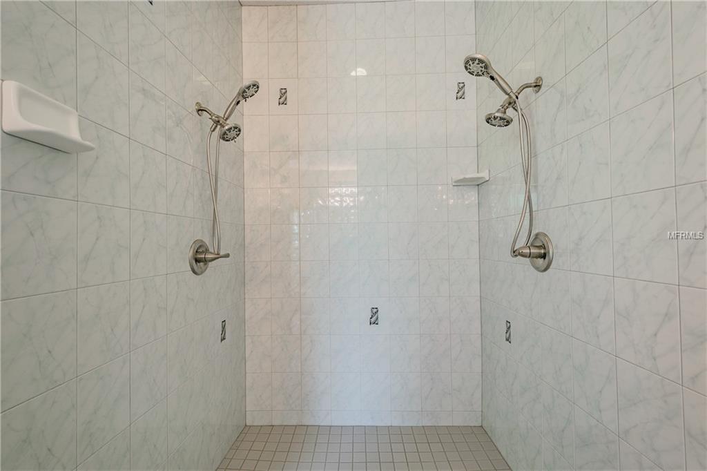 18805 LIVINGSTON AVENUE, LUTZ, Florida 33559, 6 Bedrooms Bedrooms, 13 Rooms Rooms,3 BathroomsBathrooms,Residential,For sale,LIVINGSTON,T2878550