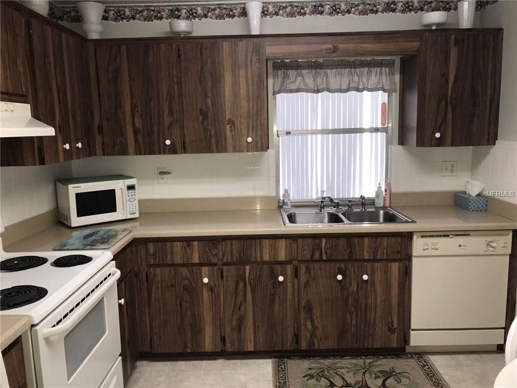 10731 LOS SANTOS DRIVE, PORT RICHEY, Florida 34668, 2 Bedrooms Bedrooms, 5 Rooms Rooms,2 BathroomsBathrooms,Residential,For sale,LOS SANTOS,W7633537