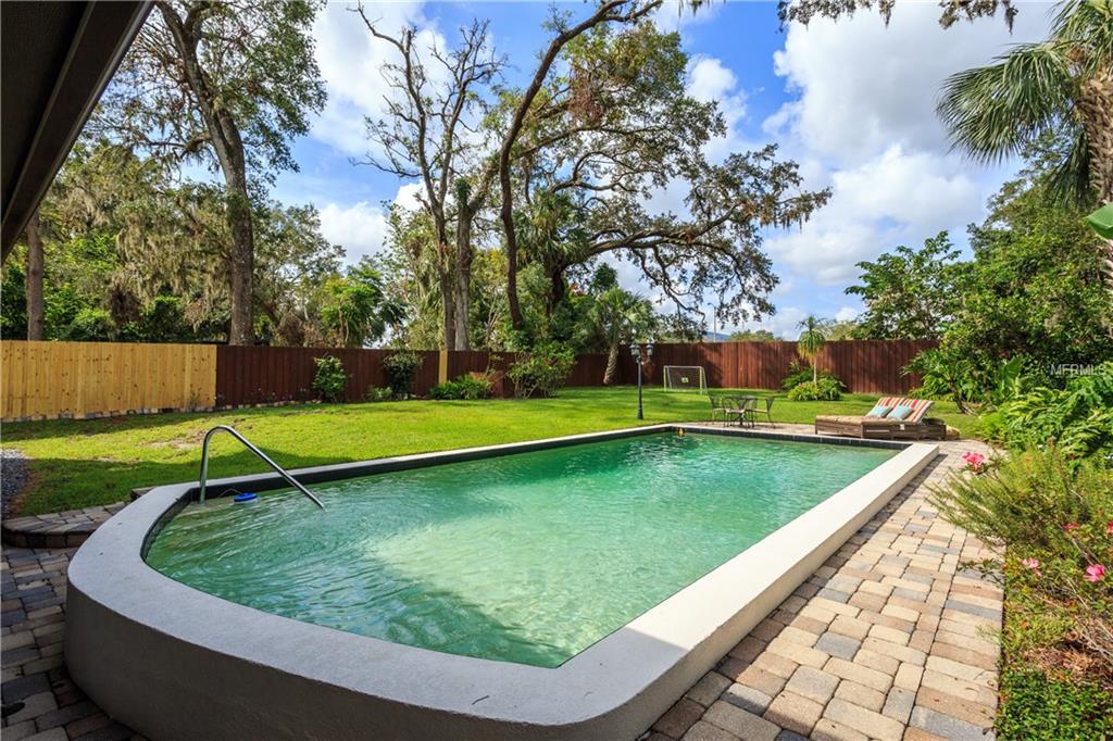 221 MINNEHAHA ROAD, MAITLAND, Florida 32751, 4 Bedrooms Bedrooms, 11 Rooms Rooms,3 BathroomsBathrooms,Residential,For sale,MINNEHAHA,O5540490