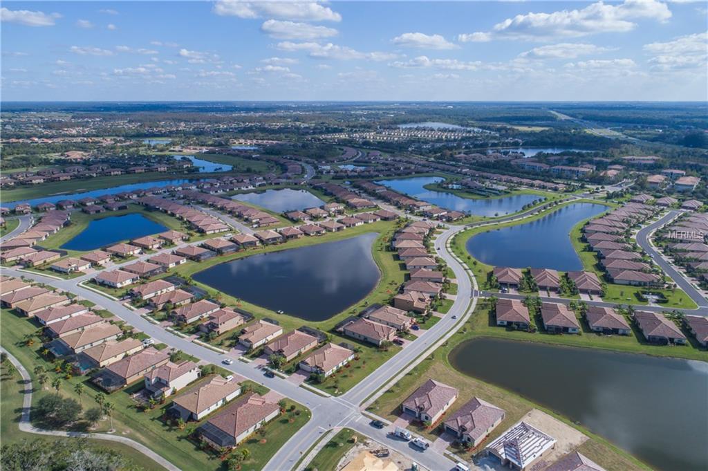 6471 WILLOWSHIRE WAY, BRADENTON, Florida 34212, 3 Bedrooms Bedrooms, 9 Rooms Rooms,2 BathroomsBathrooms,Residential,For sale,WILLOWSHIRE,A4202972