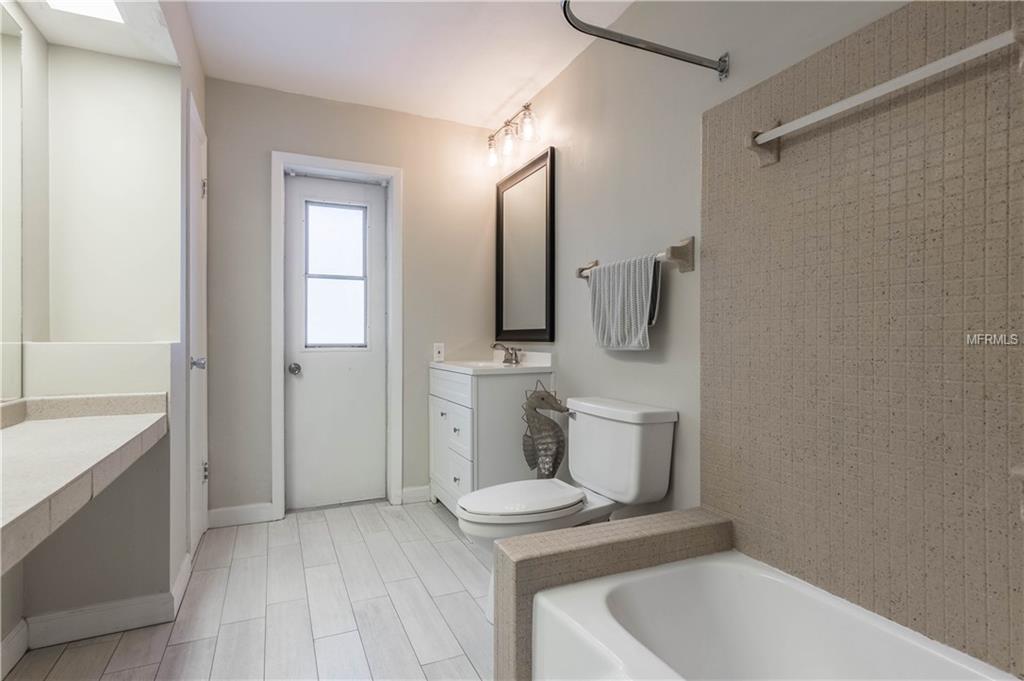 3541 BROOKLINE DRIVE, SARASOTA, Florida 34239, 3 Bedrooms Bedrooms, 7 Rooms Rooms,2 BathroomsBathrooms,Residential,For sale,BROOKLINE,A4208827