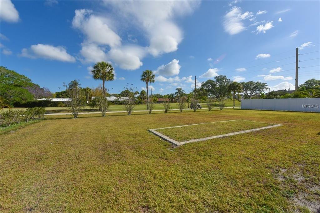 3541 BROOKLINE DRIVE, SARASOTA, Florida 34239, 3 Bedrooms Bedrooms, 7 Rooms Rooms,2 BathroomsBathrooms,Residential,For sale,BROOKLINE,A4208827