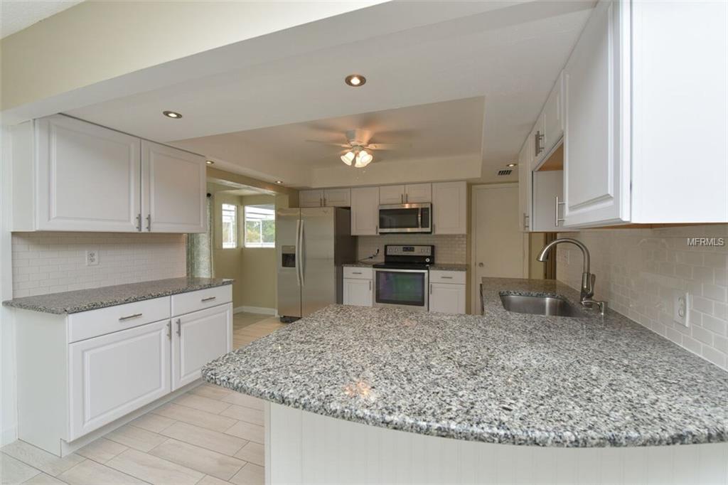 3541 BROOKLINE DRIVE, SARASOTA, Florida 34239, 3 Bedrooms Bedrooms, 7 Rooms Rooms,2 BathroomsBathrooms,Residential,For sale,BROOKLINE,A4208827